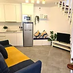 Modern - Roof Terrace - Close To