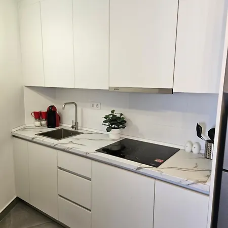 Modern - Roof Terrace - Close To Lägenhet *