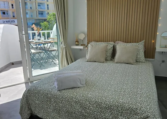 Modern - Roof Terrace - Close To *