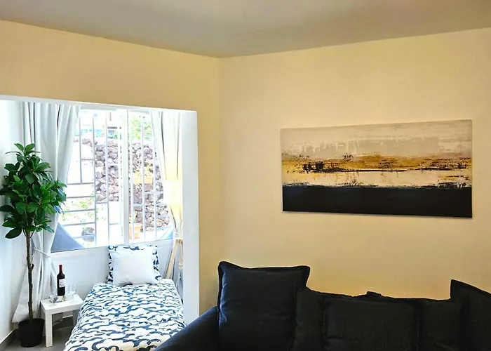 Modern - Roof Terrace - Close To דירה