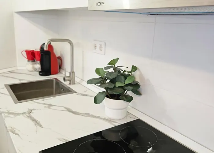 דירה Modern - Roof Terrace - Close To ארונה