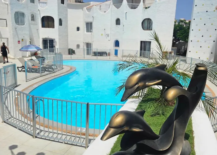 Modern - Roof Terrace - Close To *