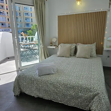 Modern - Roof Terrace - Close To *