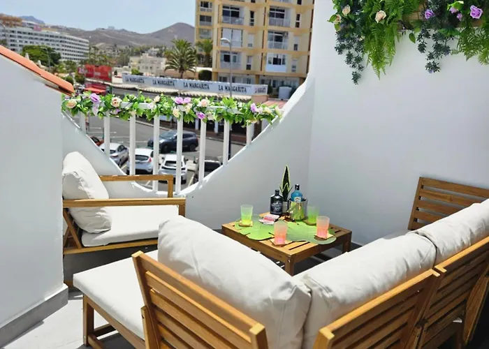 Modern - Roof Terrace - Close To *